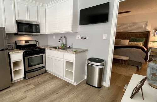 Arcadia House | Stylish Newly Remodeled Back-House - With Pool, Workstation Mini Resort !