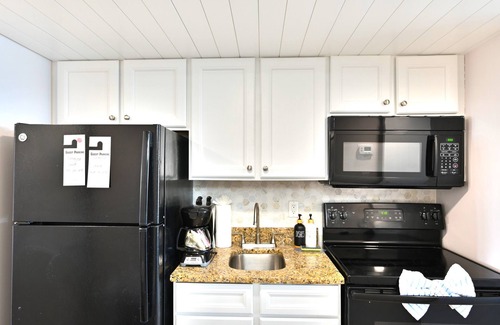Myrtle Beach Condo | Stylish Newly renovated Beach Condo for 6, Camelot Resort 15th Floor
