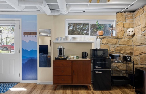 Chattanooga House | Stylish North Shore Suite - perfect location
