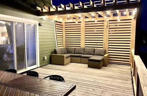 Wimble Shores House | Stylish Oceanfront 70s A-Frame, Fully Renovated