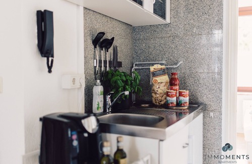 Magdeburg Apartment | Stylish old building apartment with parking space&Netflix WE 02