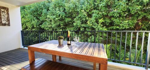 Randwick Apartment | Stylish parkside retreat