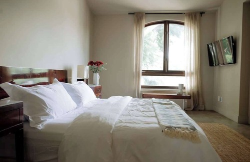 West Hollywood Bed & Breakfast | Stylish Penthouse in West Hollywood