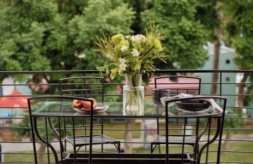 West Hollywood Bed & Breakfast | Stylish Penthouse in West Hollywood