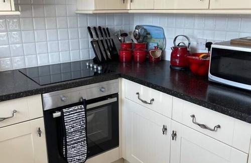 Beaumaris Apartment | Stylish penthouse apartment for 4 in Beaumaris
