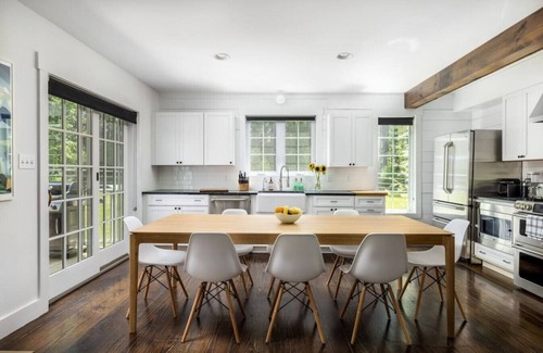 Saugerties House | Stylish Pool Home in Woodstock