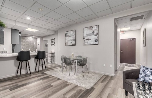 Fountain Hills Condo | Stylish & Prestigious 2 Bed 2 Bath-On The Avenue