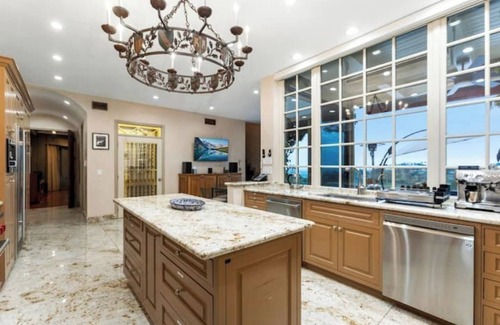 Bel Air House | Stylish, Private Mediterranean Bel Air View Estate