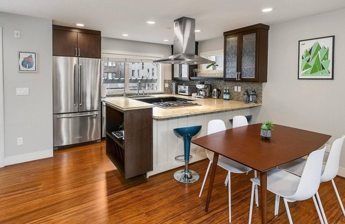 Lower Queen Anne House | Stylish Queen Anne townhouse with rooftop deck, secure parking, walk score 94!
