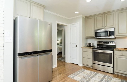 Cary House | Stylish Ranch- less than a mile from downtown Cary