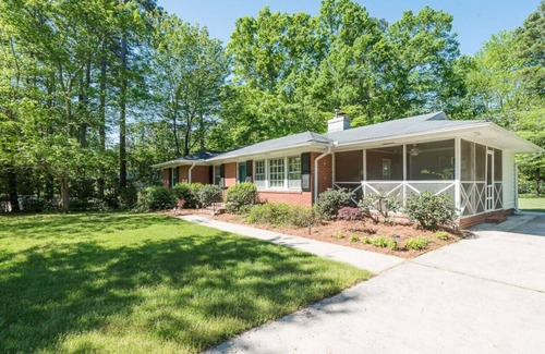 Cary House | Stylish Ranch- less than a mile from downtown Cary