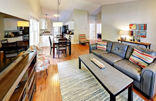 Shelby Hills House | Stylish Remodeled Cottage w/Classic Front Porch Swing - Walk to 5 Points