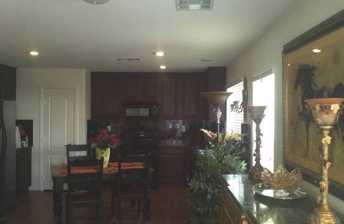 Enterprise House | Stylish retreat, entire 3 bdrm home, 10 mins from the Strip