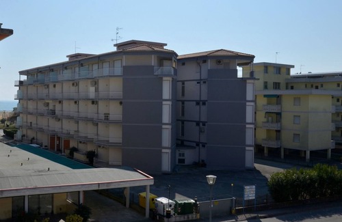 San Michele al Tagliamento Apartment | Stylish retreat steps from everything