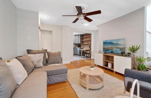 Fishtown House | Stylish Rowhome-Fishtown-Near Shops