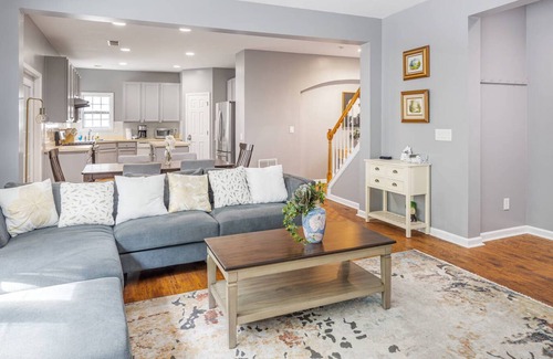 Tucker House | Stylish Sanctuary on Place Ct