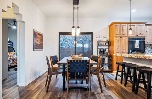 Sunridge Estates House | Stylish Santa Fe Escape New Home by Lake, River & Casinos!