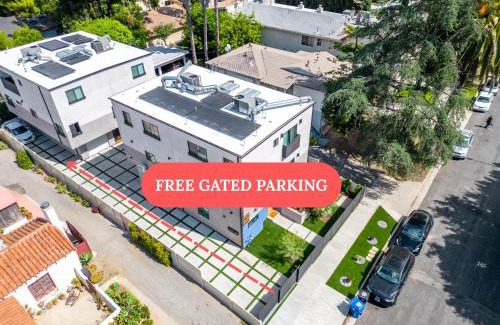 Sherman Oaks Apartment | Stylish Sherman Oaks Townhouse 3bed + 3.5bath All Master Suites