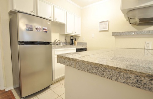South Lamar Condo | Stylish South Lamar Condo