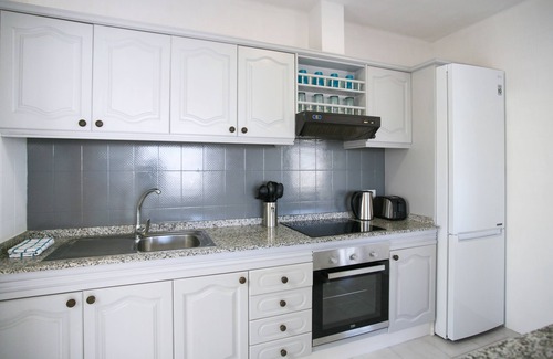 Los Pocillos Villa | Stylish & spacious villa with terrace & garden
