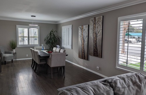 Santa Paula House | Stylish & Spacious 2 Bed Home near Ventura Beach