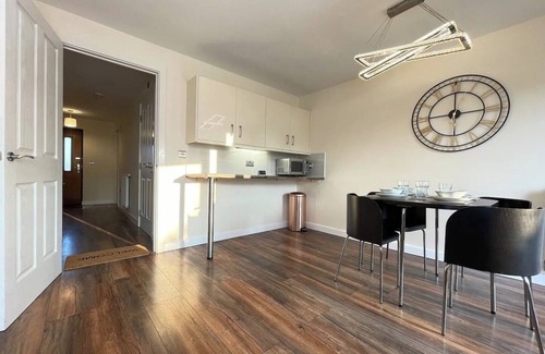 Salford House | Stylish Stay in Vibrant Salford, Manchester!