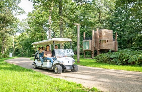 Maubray House | Stylish Stay with Sauna