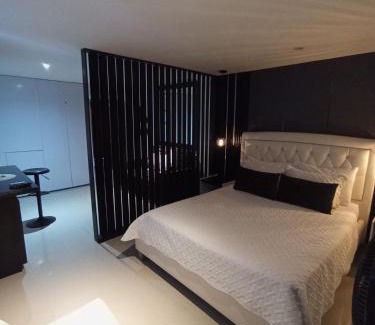 El Laguito Apartment | Stylish Studio with Sea View Balcony