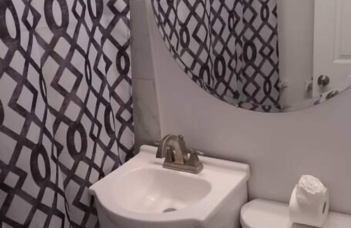 Downtown Apartment | Stylish Studio Apartment in Downtown Lexington