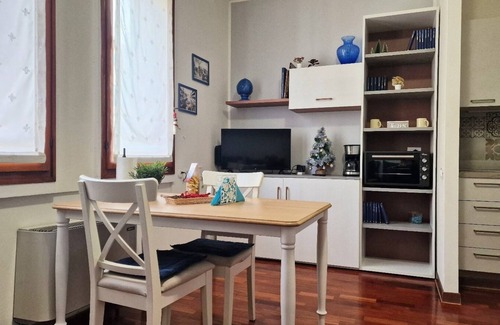 Padova Apartment | Stylish studio near University of Padua, second floor with elevator and climate