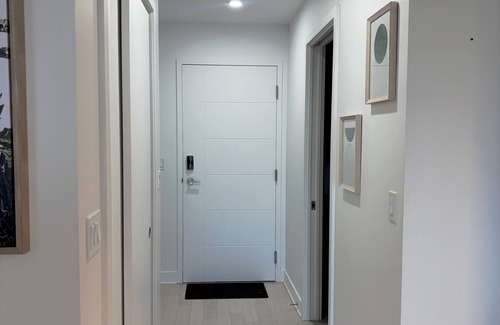 Griffintown Condo | Stylish Studio on the 24th floor in Griffintown