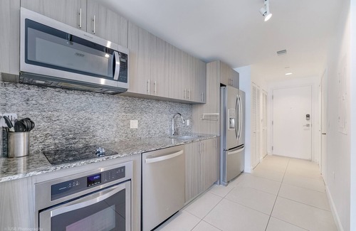 Doral Condo | Stylish Studio | Pool View | Heart of Downtown Doral