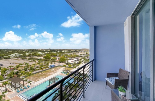 Doral Condo | Stylish Studio | Pool View | Heart of Downtown Doral