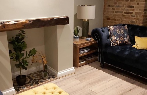 Bury St Edmunds House | Stylish Town House in Medieval Grid