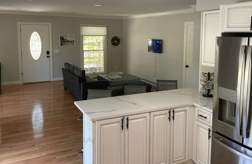 Easton House | Stylish Townhouse in the Heart of Easton