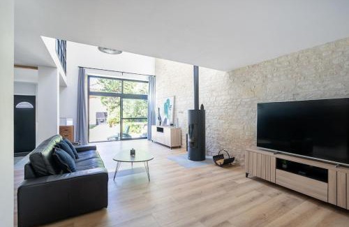 Ranton House | Stylish Troglodyte Home