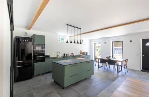 Ranton House | Stylish Troglodyte Home
