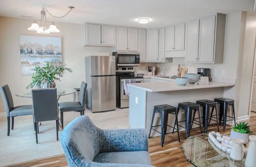 Thomasville House | Stylish Two-Bedroom Gem