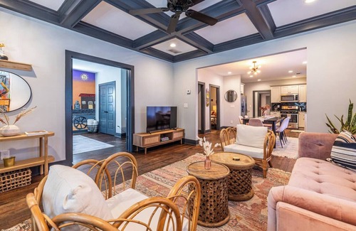 Washington Park House | Stylish Urban Retreat, Minutes to Downtown!
