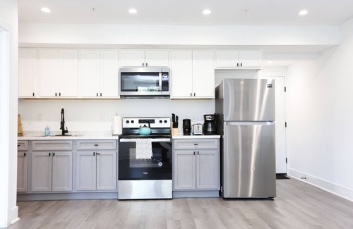 Petworth Bed & Breakfast | Stylish Vacation Gateaway | In-house Services