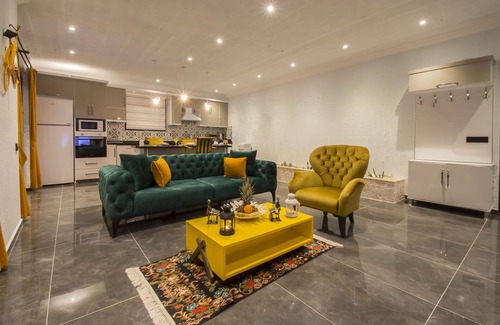 Sarıbelen House | Stylish Villa for 2 Sarbelen Village, Heated Indoor Pool, Sauna and Turkish Bath