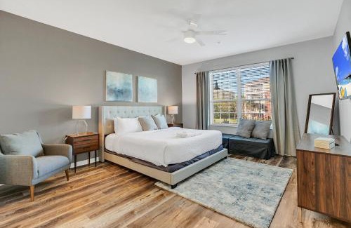 Florida Central Atlantic Coast Apartment | Stylish Vista Cay Magic Near All Theme Parks, and walk to the Convention Center