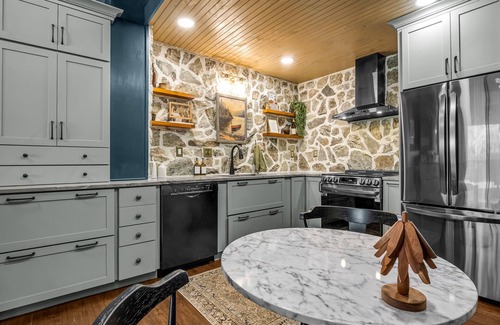 Lake Lure Condo | Stylish waterfront 2 bedroom condo in Rumbling Bald at Lake Lure