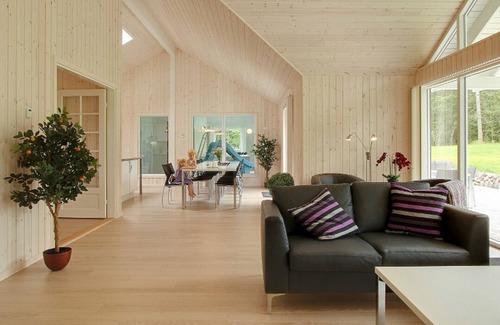 Hornbaek House | Stylishly furnished poolhouse with activity room for 14 people