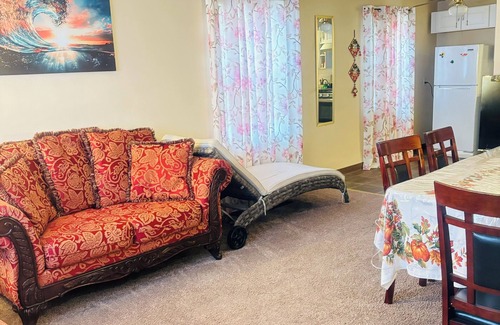 Cheektowaga House | Stylist cozy Apartment [Smoking, Vaping,E-cigarettes Not Allowed]