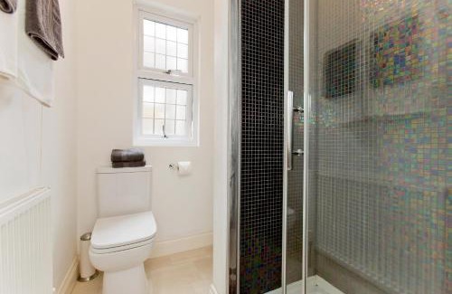 St. Leonard's Apartment | Stylist Studio 17 minutes to City