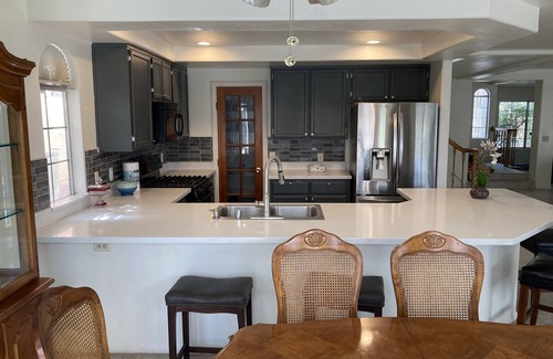 South Shores House | Stylist Villa 4 bedroom in Desert Shores