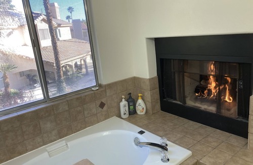 South Shores House | Stylist Villa 4 bedroom in Desert Shores