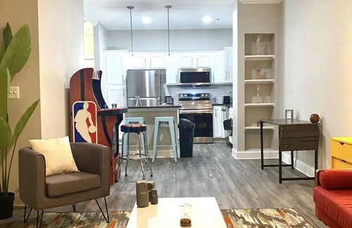 Dunwoody Apartment | SUAVE&SPACIOUS SUITE NEAR EVERYTHING