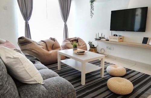 Usj 1 Apartment | Subang City Residence, Spacious Home with Balcony, Walking Distance to Summit, 5min to Sunway